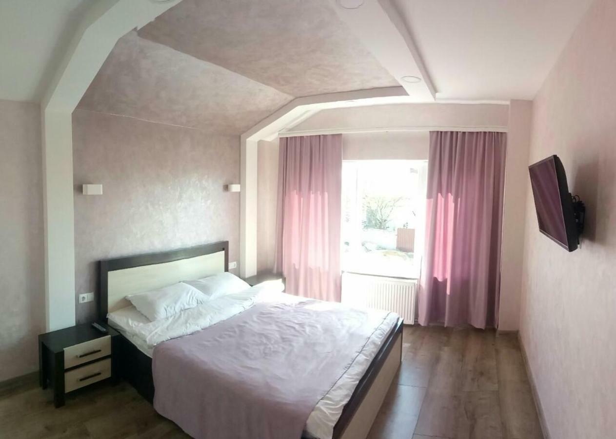 Royal House Kamianets-Podilskyi Exterior foto